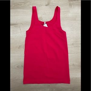 Aritzia Babaton Bowie Tank